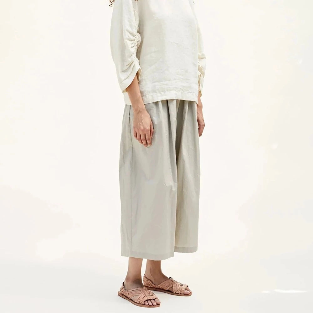 Black top crane pants