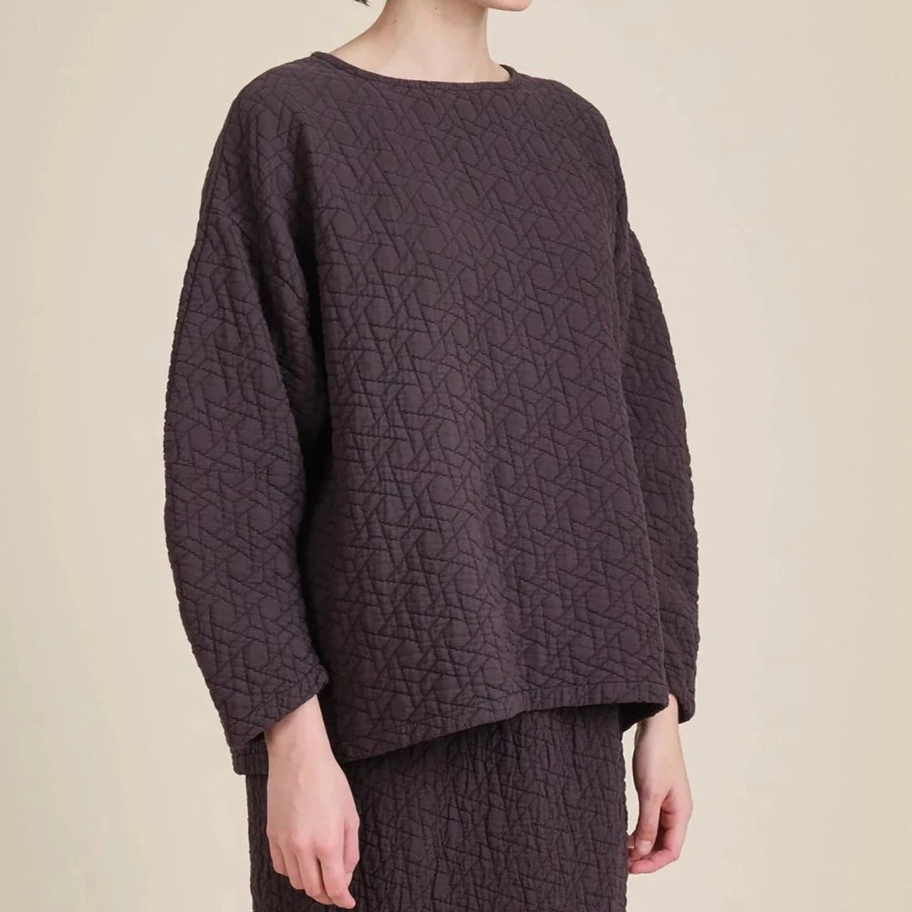 Black Crane Arched Arm Top Sumi Black