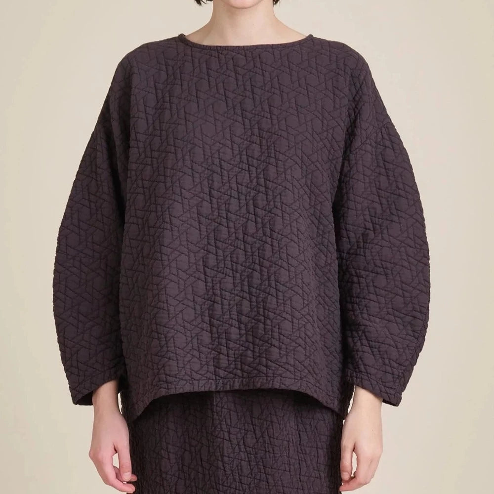 Black Crane Arched Arm Top Sumi Black