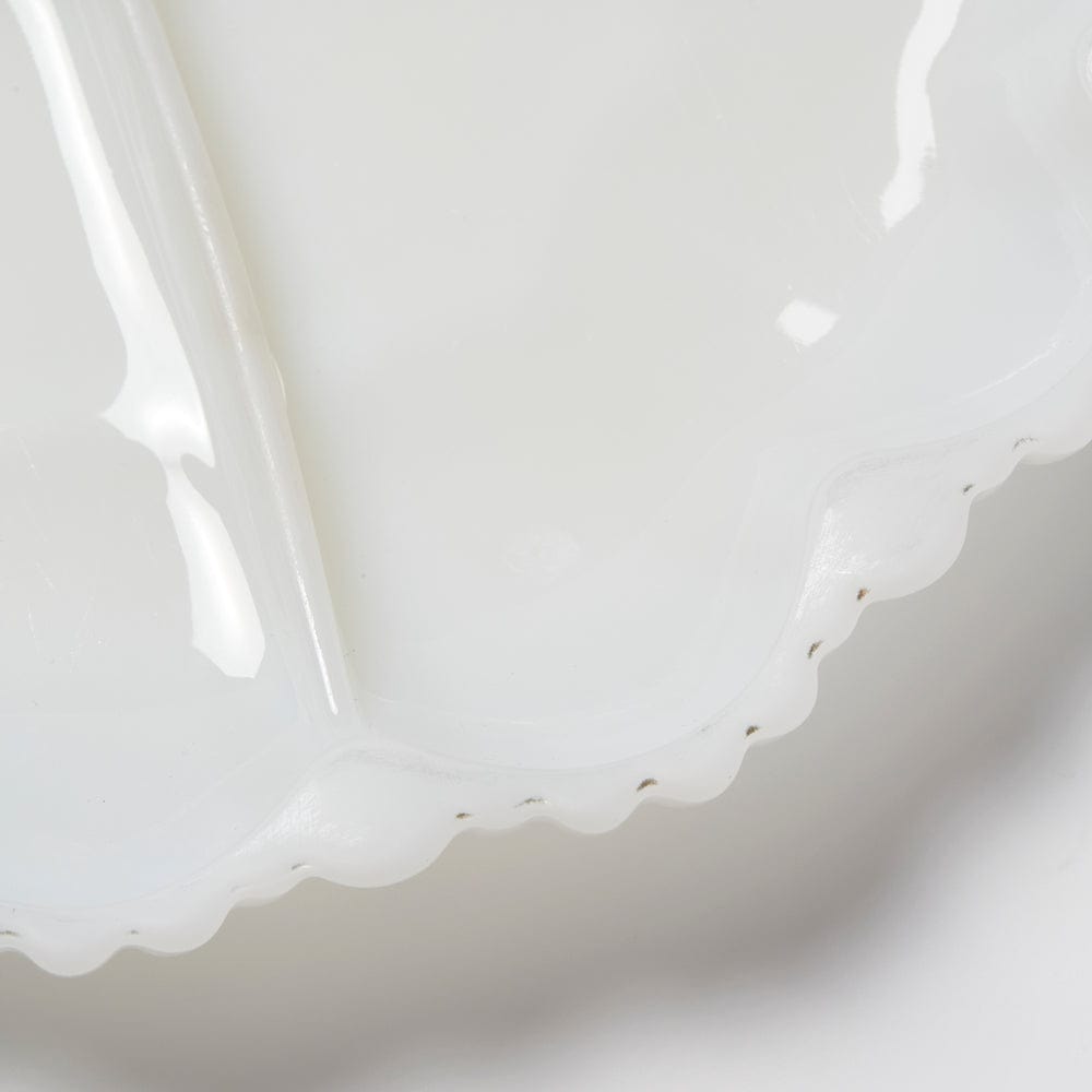 ヴィンテージ ミルク ガラス ディップ + クルディテ プレート - ラウンド